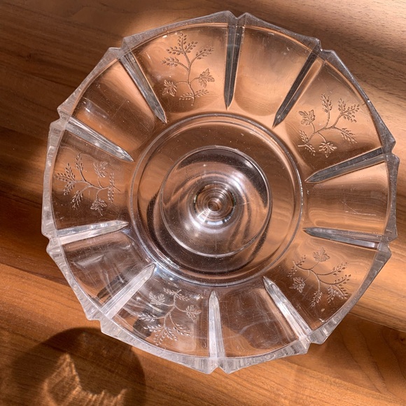 Antique 1885 American Bryce Higbee EAPG pattern glass ‘Sprig’. Pedestal bowl. - Picture 3 of 6